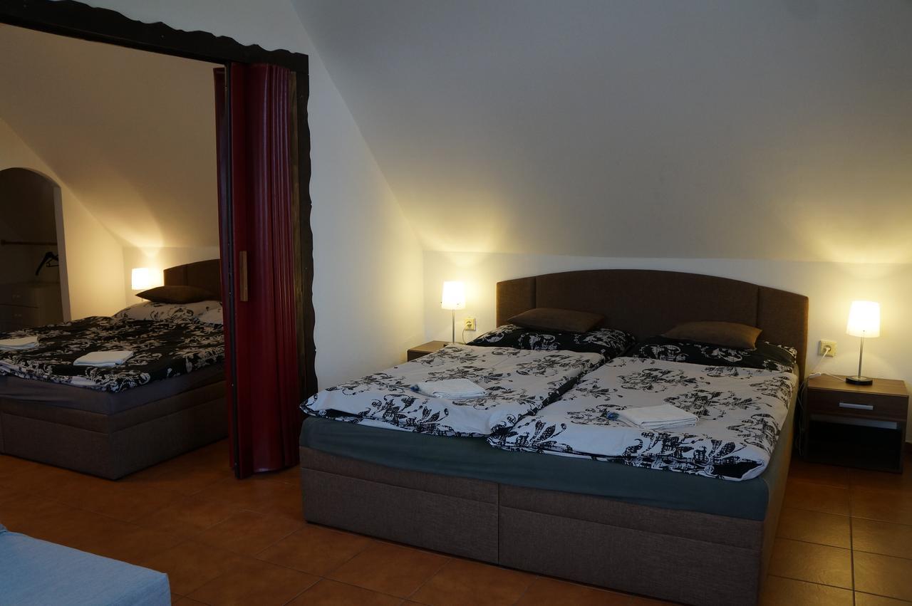 Penzion Kutil Trojanovice Frenštát pod Radhoštěm Bagian luar foto